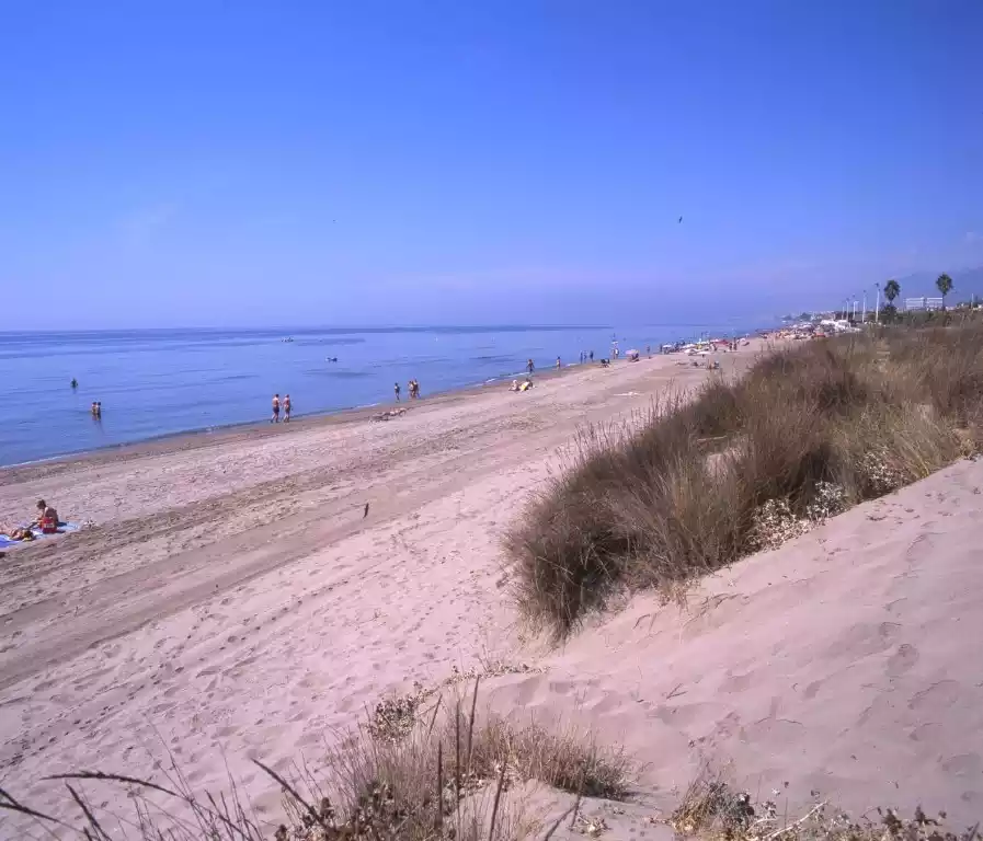 Playa Artola-Cabopino