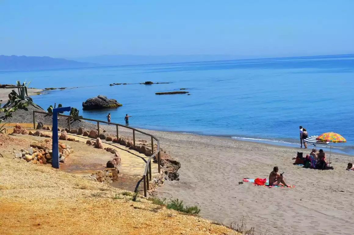 Playa Piedra Villazar